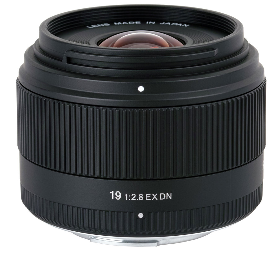 Объектив Sigma 19mm f/2.8 EX DN